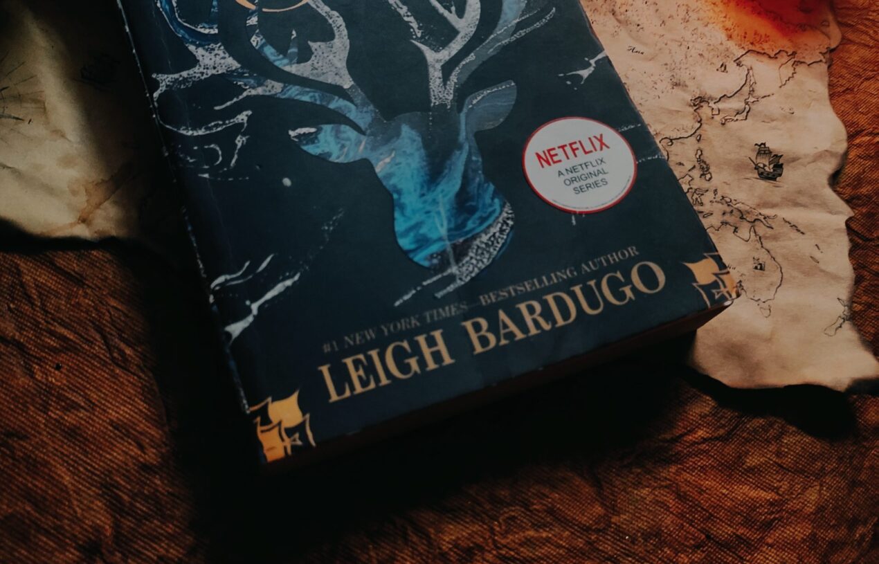 Shadow and Bone – Leigh Bardugo